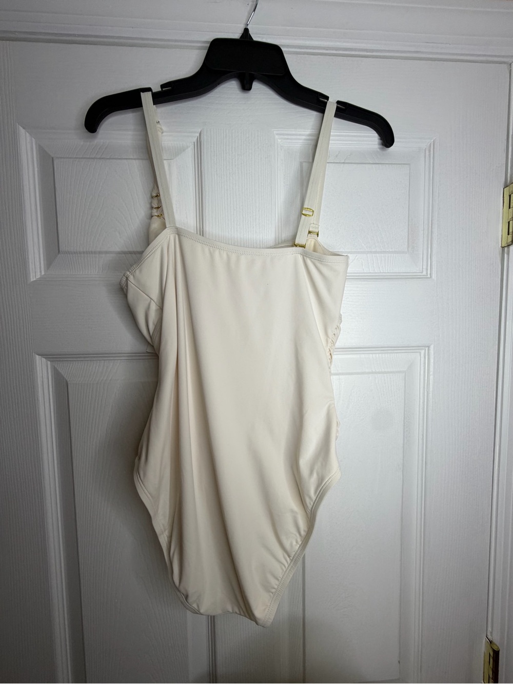 NWT Bleu Rod Beattie One Shoulder Ruched One Piece Swimsuit Size 8 Ivory/Coconut - Picture 3 of 5